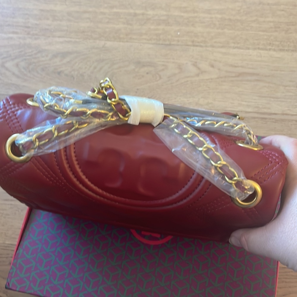 Tory Burch Fleming Soft Leather Shoulder Bag In Burgundy Red NWT - Picture 7 of 14